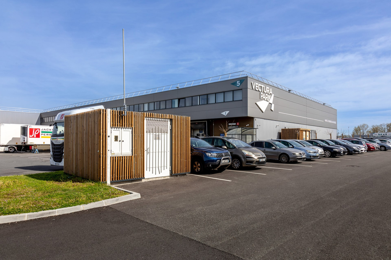 FORTYSEVEN 706A6116 min