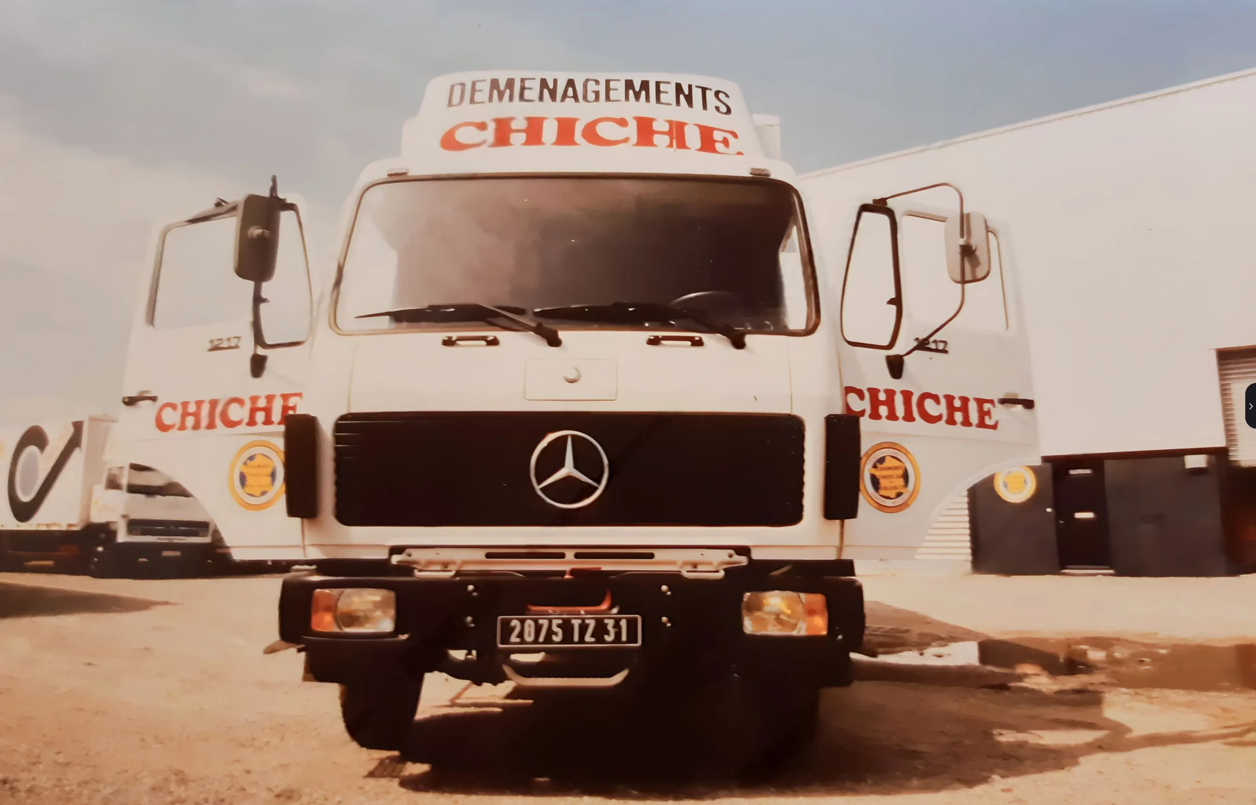 Camion des Déménagements Chiche illustrant la cession de l’activité transport en 2000