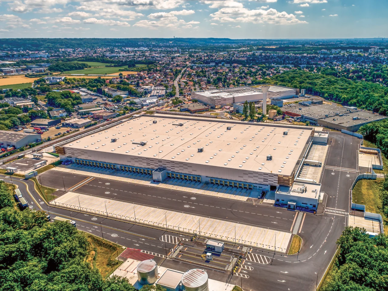 Aménagement foncier d’un parc d’activités logistique avec plateforme de distribution et voiries optimisées