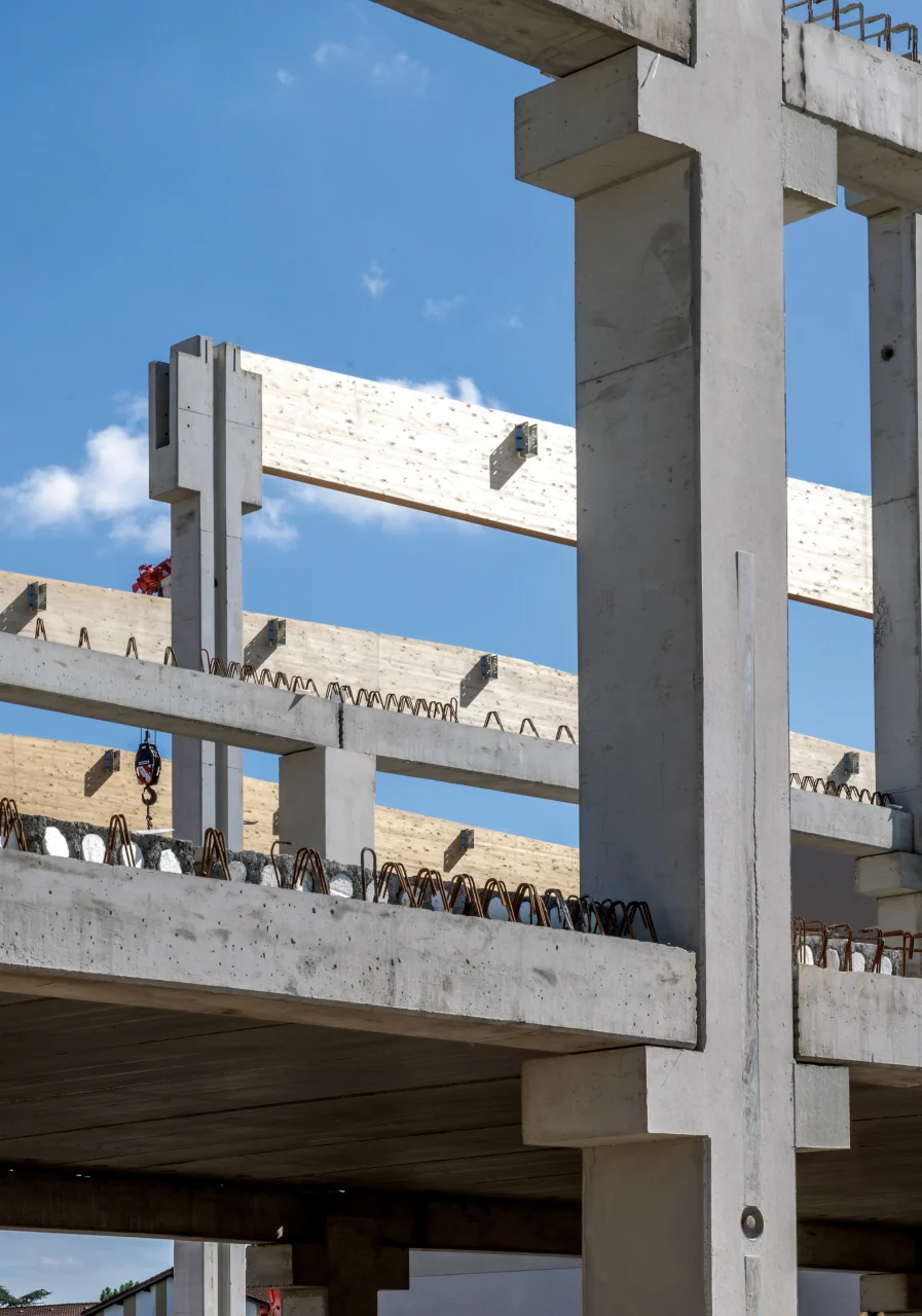 Structure béton et bois utilisée dans un projet d’immobilier d’entreprise durable développé par Vectura Immobilier