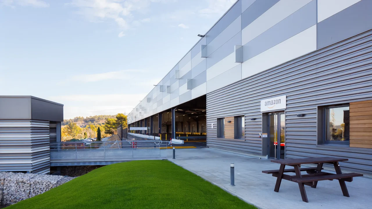 Plateforme logistique last mile Vectura à Bouc-Bel-Air pour Amazon