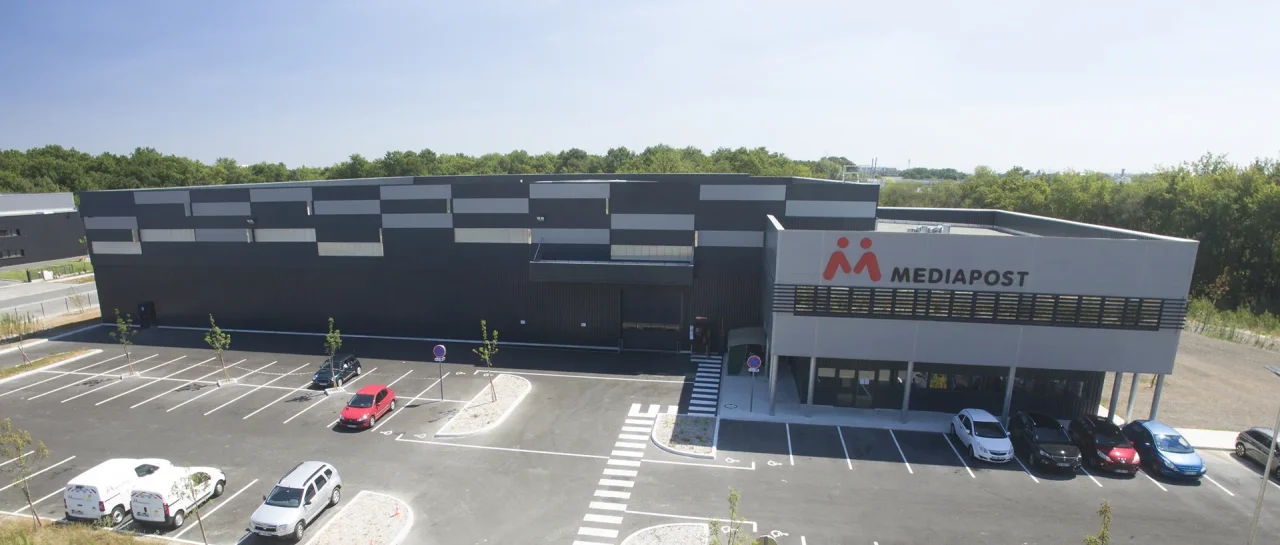 Bâtiment logistique Médiapost développé par Vectura à Mérignac