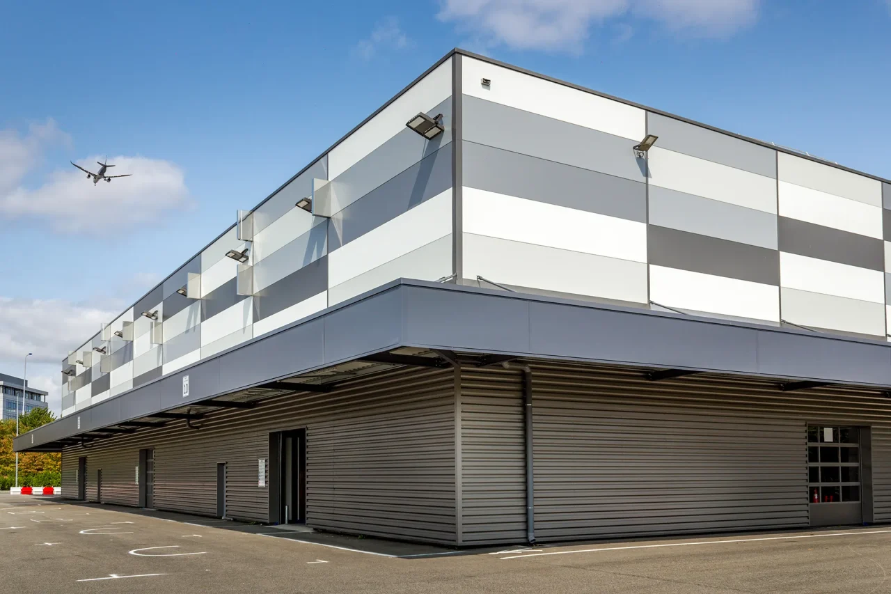 Architecture du bâtiment logistique Vectura à Toulouse route d’Espagne