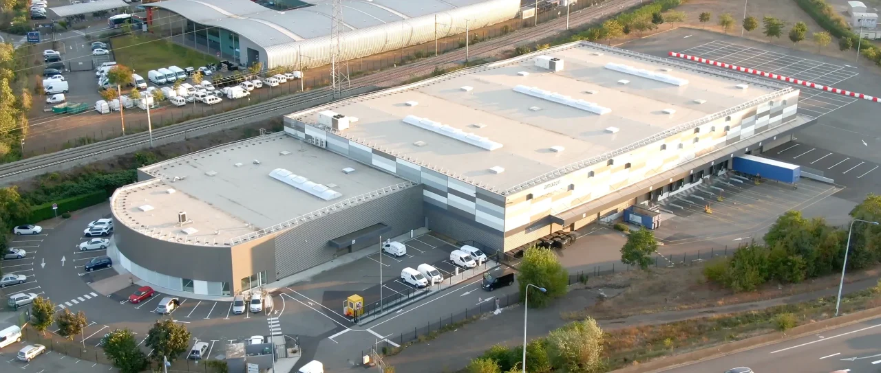 Vue aérienne de la plateforme logistique Vectura Last Mile Toulouse Route d’Espagne