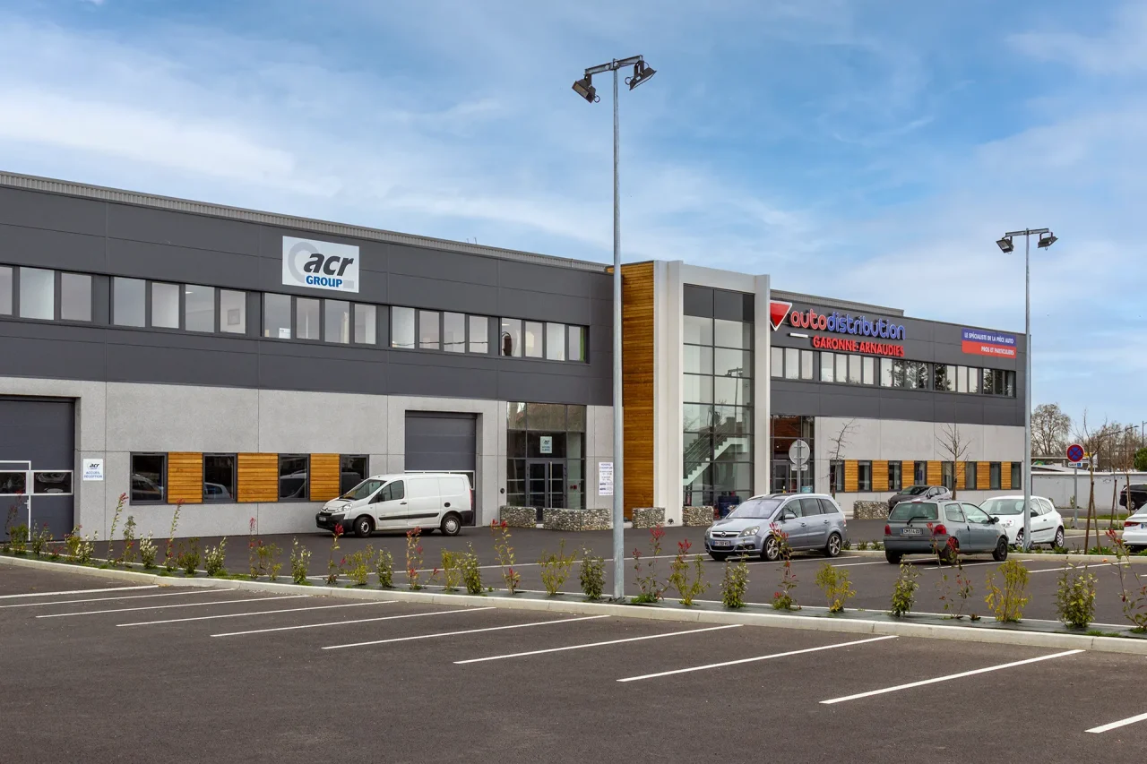 Bâtiment d’activités logistiques multilocataire Vectura Park Toulouse Fondeyre avec parkings
