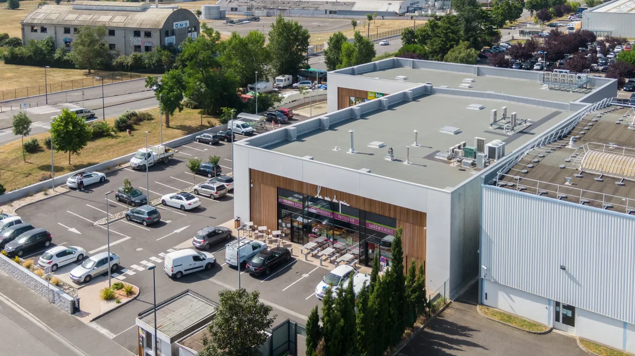 vue aerienne commerces vectura park toulouse oncopole