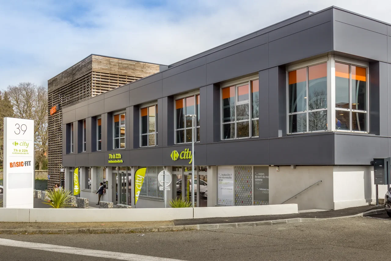 commerces carrefour city basic fit toulouse route espagne vectura